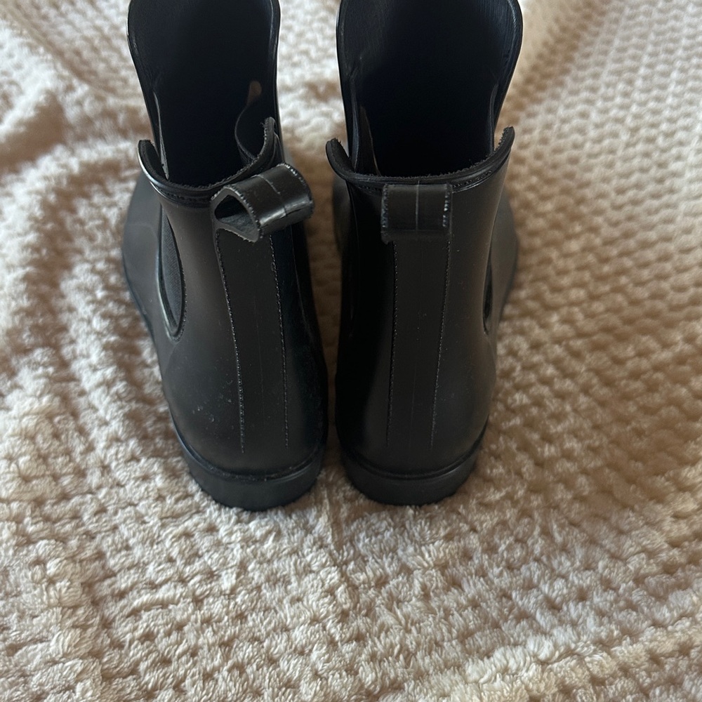 a new day Sleek Black Ankle Boots - Picture 4 of 4